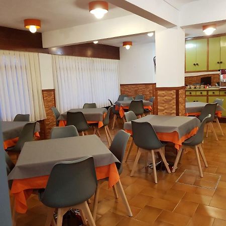 Hostal Rosi Laredo Exterior photo